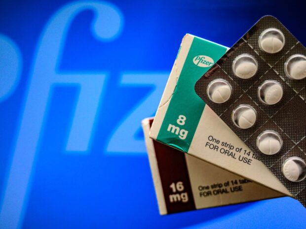 Украина подписала с Pfizer контракт на закупку таблеток от коронавируса