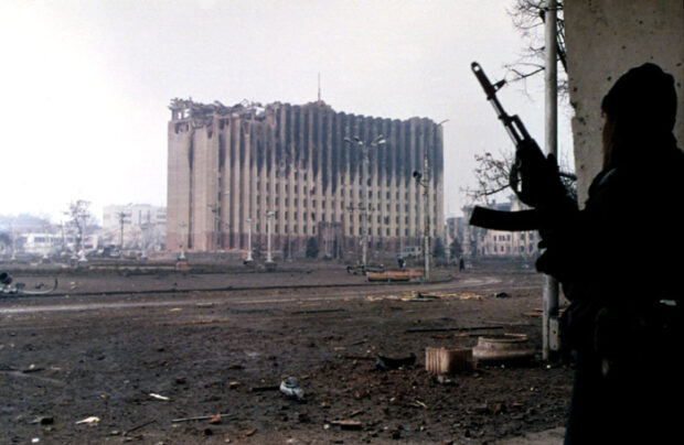Бої за Президентський палац у Грозному у 1995 році.