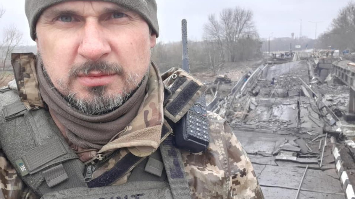 Змінили сцену на зброю: топ-8 українських зірок, які пішли на війну
