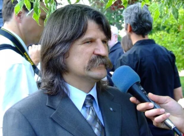 Ласло Кевер