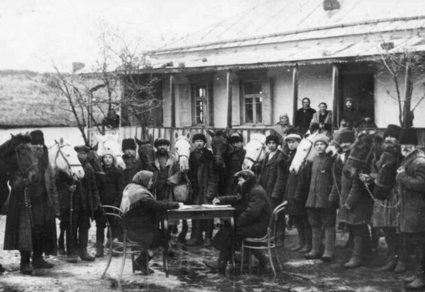 Запис до колгоспу, Дніпро, 1930-1939 роки