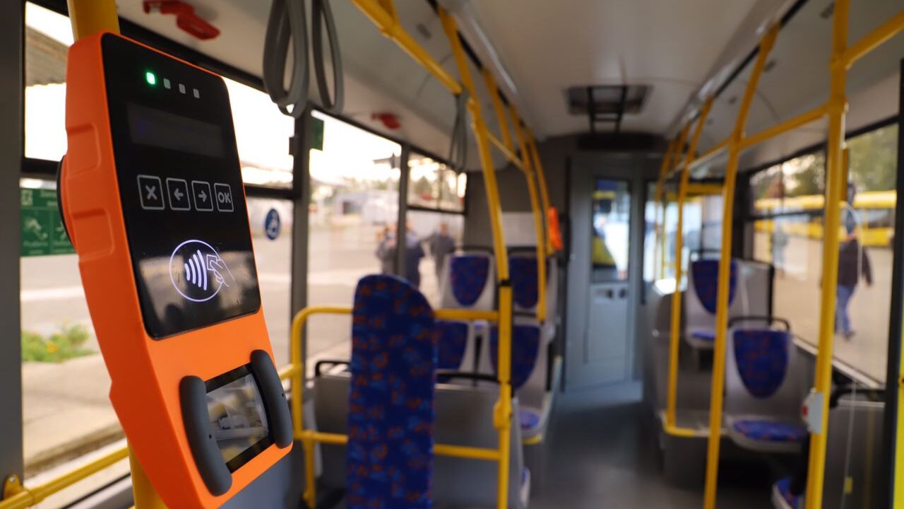 У столиці відновили роботу контролери