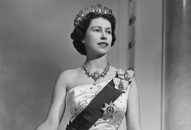 Єлизавета II