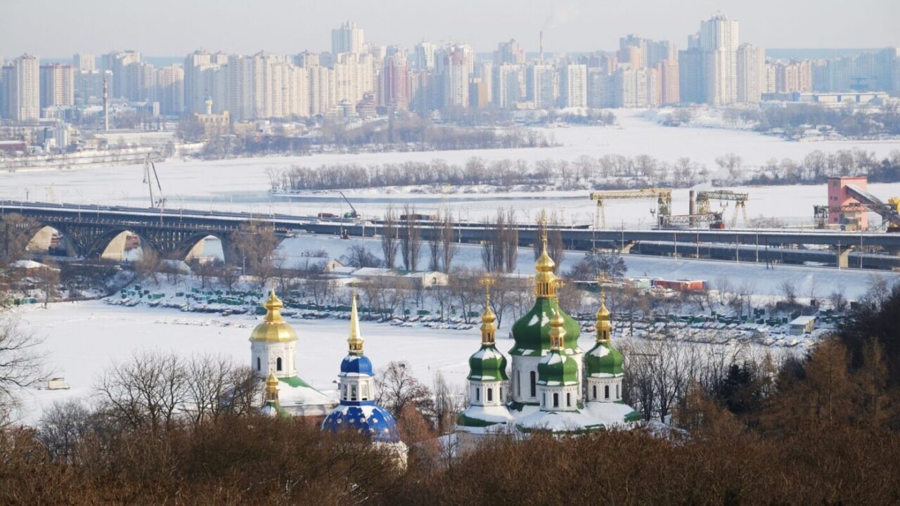 Пережити холод: як кияни готуються до найважчої зими