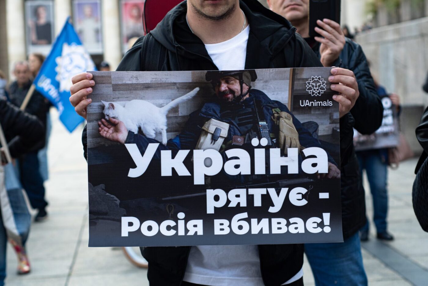 “Росія вбиває усе живе!” – у Варшаві відбувся марш на захист українських тварин