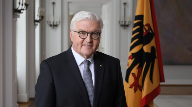 Штайнмаєр у Києві: що ми про нього знаєм, та чи дійсно пізно краще, ніж ніколи?