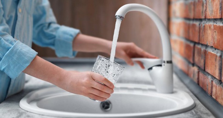 Киянам радять запастися водою: карта бюветів