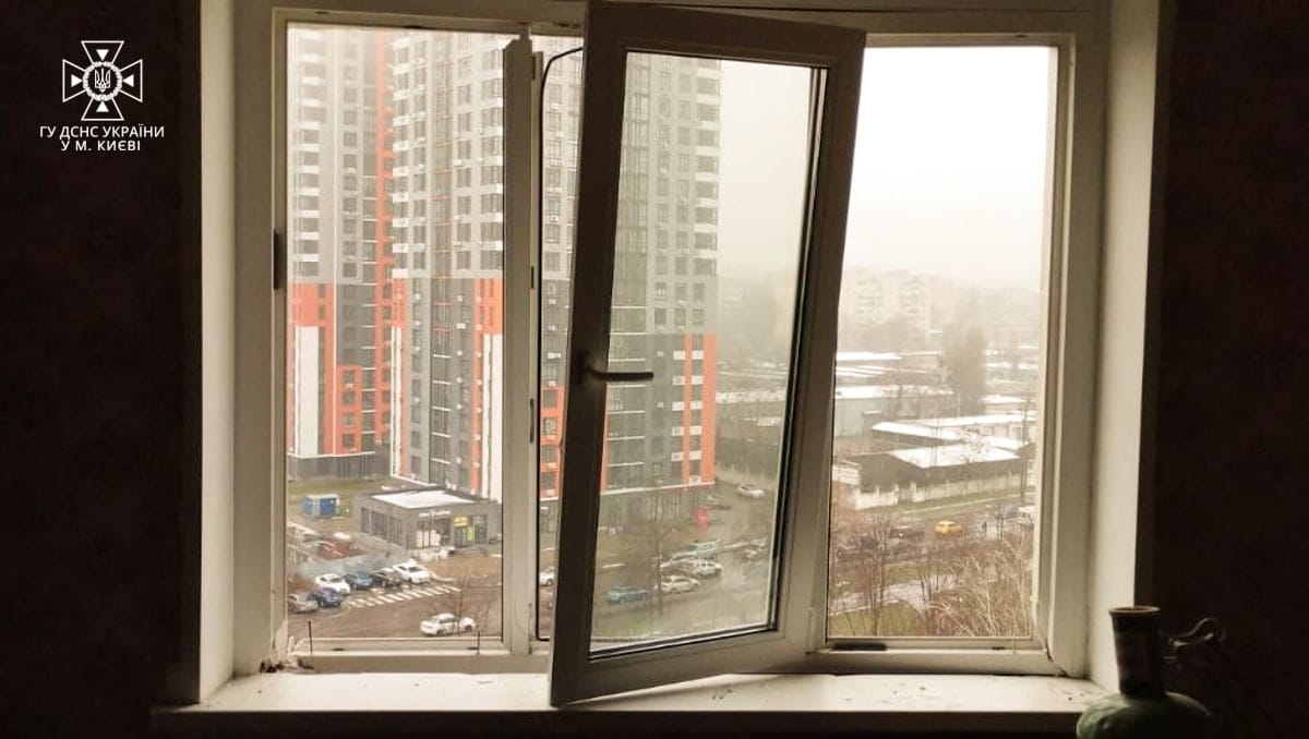 В столичній багатоповерхівці стався вибух газового балончику
