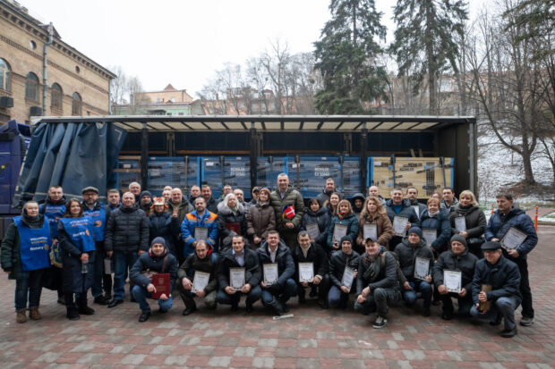 Кличко: В день професійного свята українських енергетиків Київ отримав 9 потужних генераторів від данських партнерів