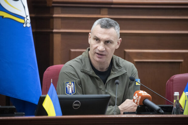 Кличко: У випадку повної відсутності електропостачання, на всіх маршрутах наземного транспорту працюватимуть автобуси, метро пасажирів не перевозитиме