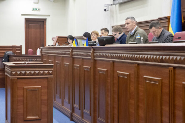 Київрада виділила додатково 150 млн грн, щоб столиця продовжила закупівлю генераторів, палива та іншого необхідного для проходження складної зими