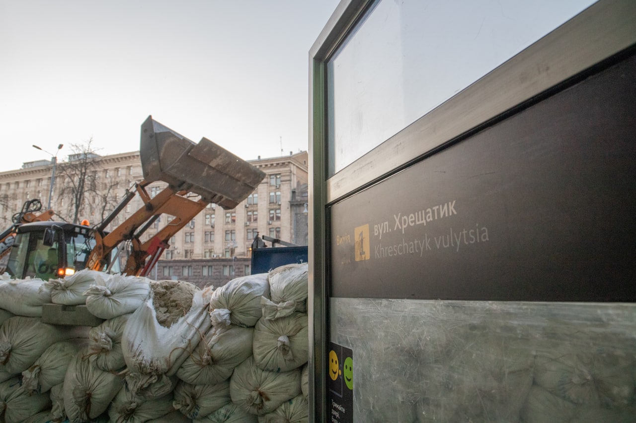 Станція «Хрещатик» поки працюватиме на один вестибюль у напрямку вулиці Хрещатик