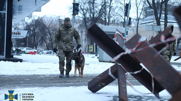 СБУ проводить перевірки в урядовому кварталі Києва