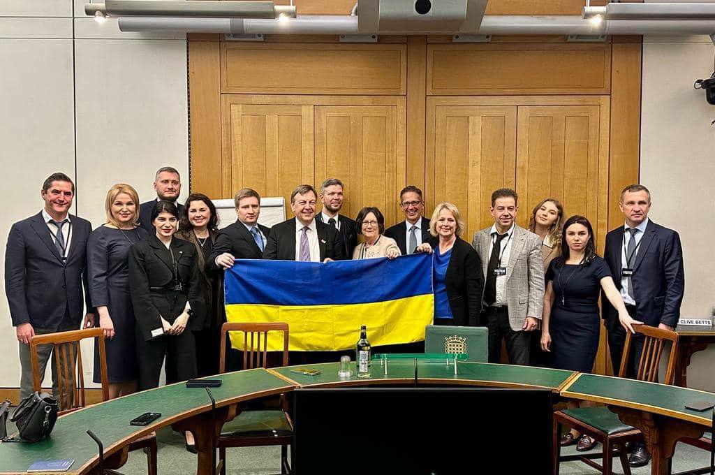 У центрі Лондона частину вулиці перейменовано на Kyiv Road