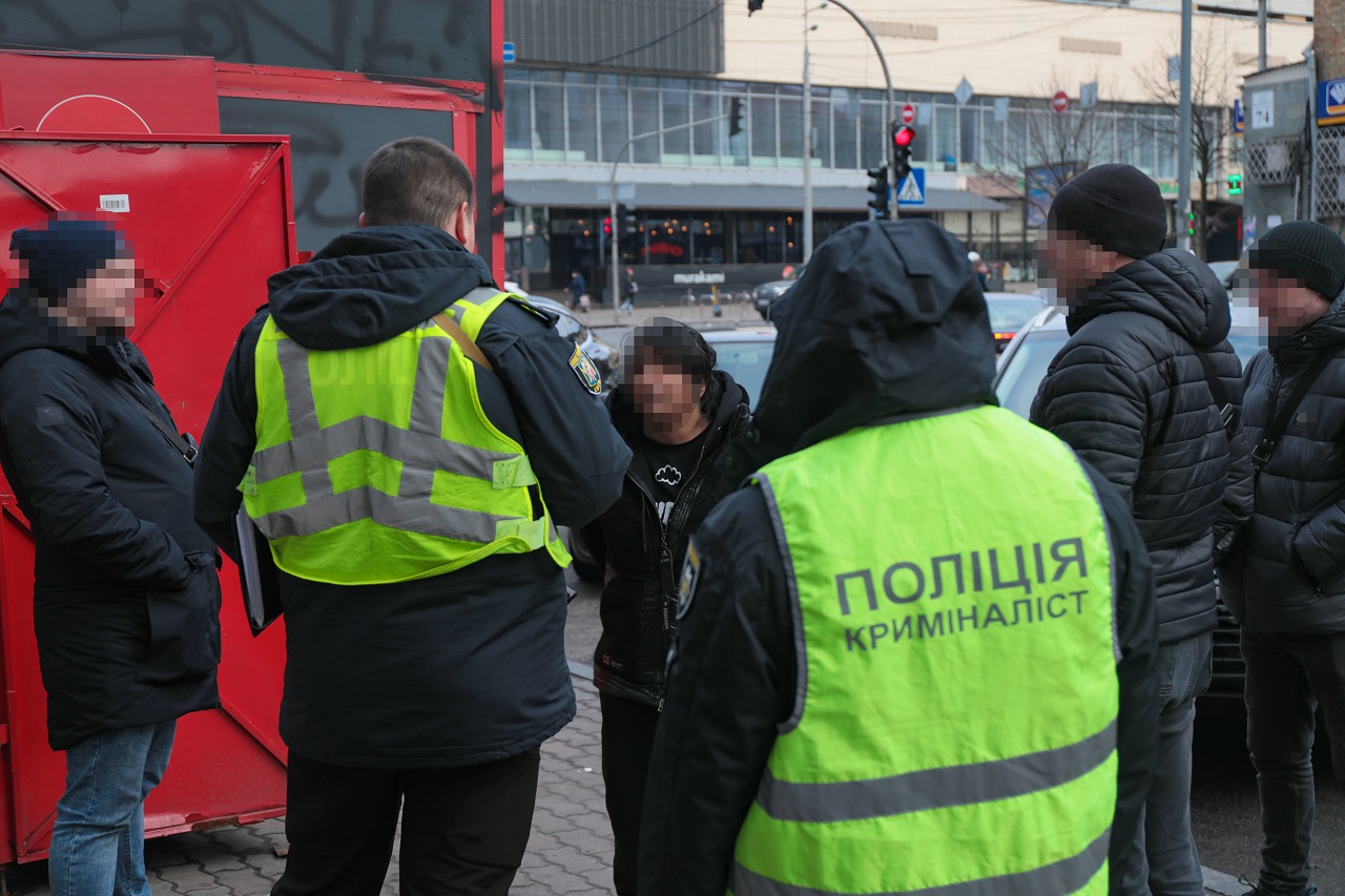 В столиці затримали «ворожку», яка пограбувала киянку
