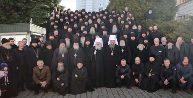 УПЦ МП просить не виселяти її з Києво-Печерської лаври, бо там «молилися, щоб Зеленський став президентом»