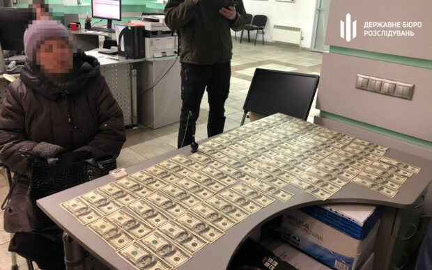 У Києві викрили схему підробки документів для переправлення осіб через кордон