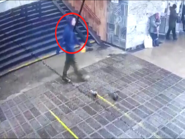 У Києві затримали чоловіка, який побив трьох жінок та неповнолітню