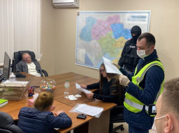 Продавали квартири за підробленими документами: у столиці викрили групу шахраїв