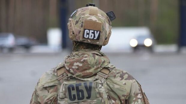 СБУ викрила двох російських шпигунів, які хотіли влаштувати свого агента до оборонного заводу у Києві