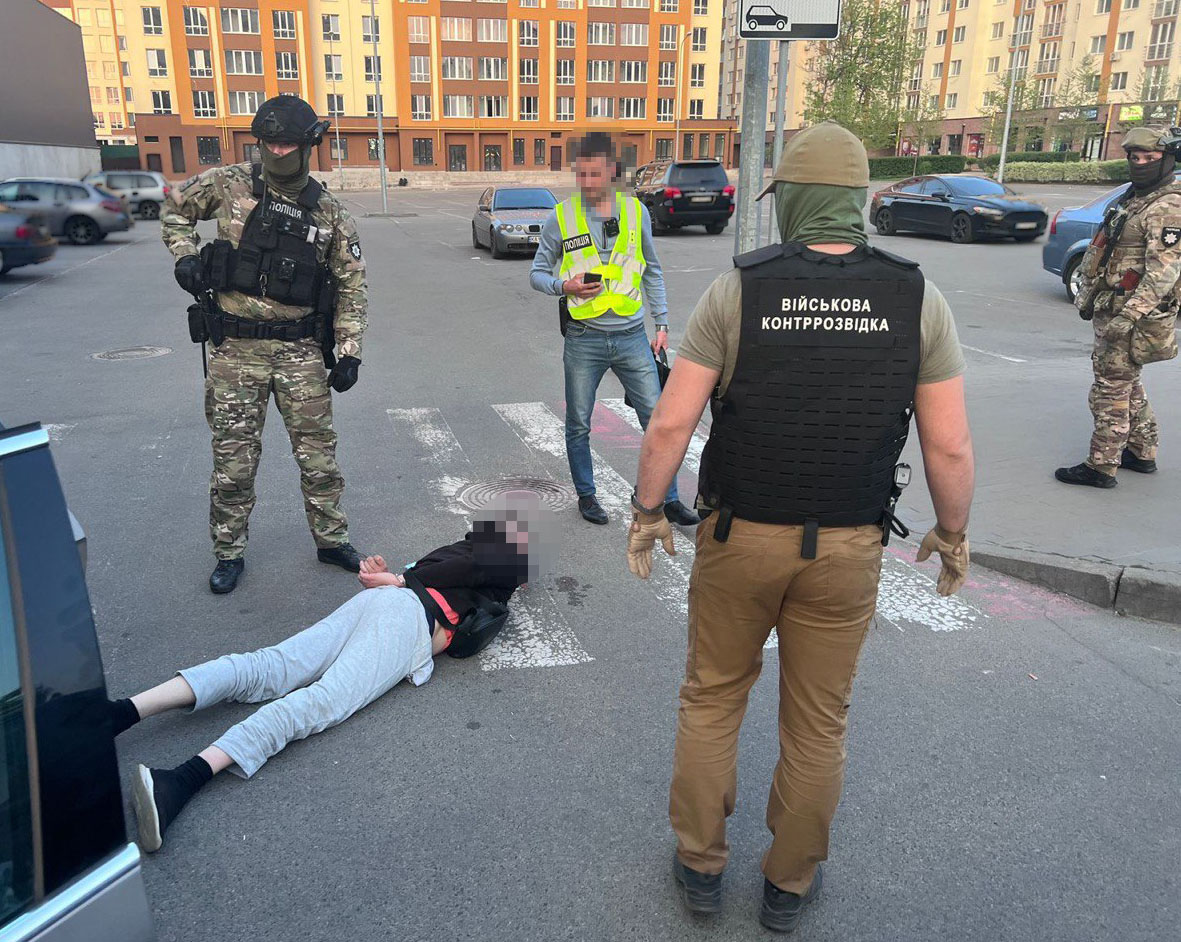 Допомагав призовникам незаконно перетнути держкордон: поліцейські Києва затримали чоловіка