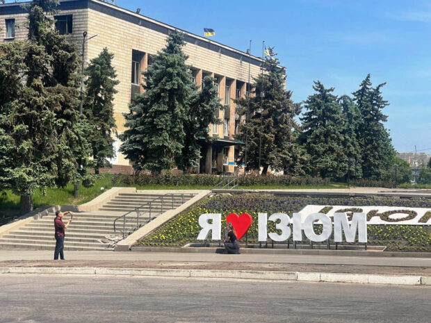 Київ передав місту Ізюм зелені насадження для відновлення центрального парку