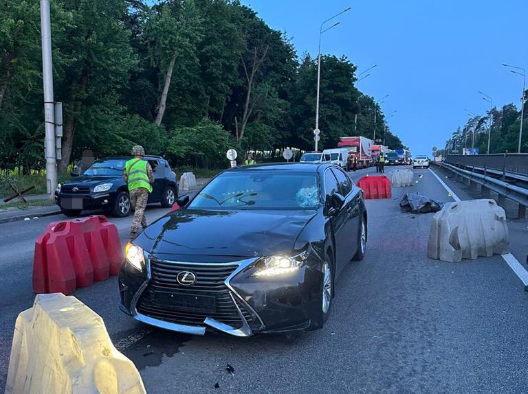Пляшки валялися в авто: з’явилися подробиці резонансної ДТП з суддею