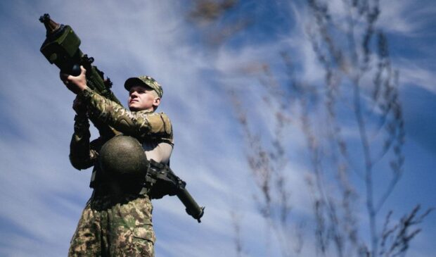 Нацгвардієць "Іглою" приземлив російську ракету, що летіла на Київ