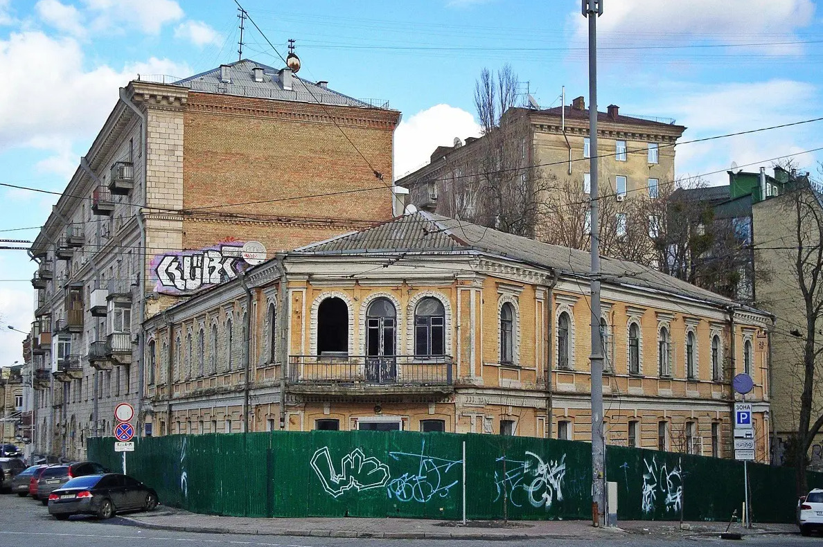 Кияни просять Кличка зберегти історичний будинок на Софіївській, який можуть знести заради офісного центру