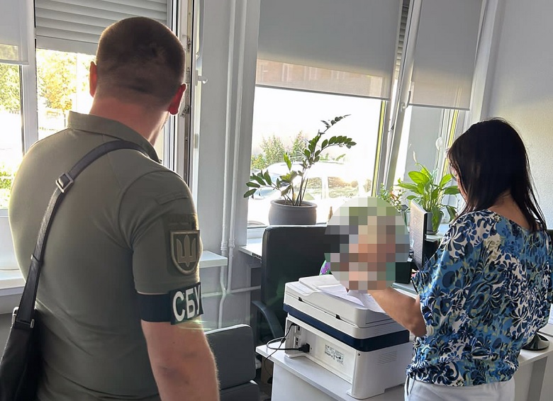 У Києві посадовиця розтратила 300 тисяч на облаштуванні укриття