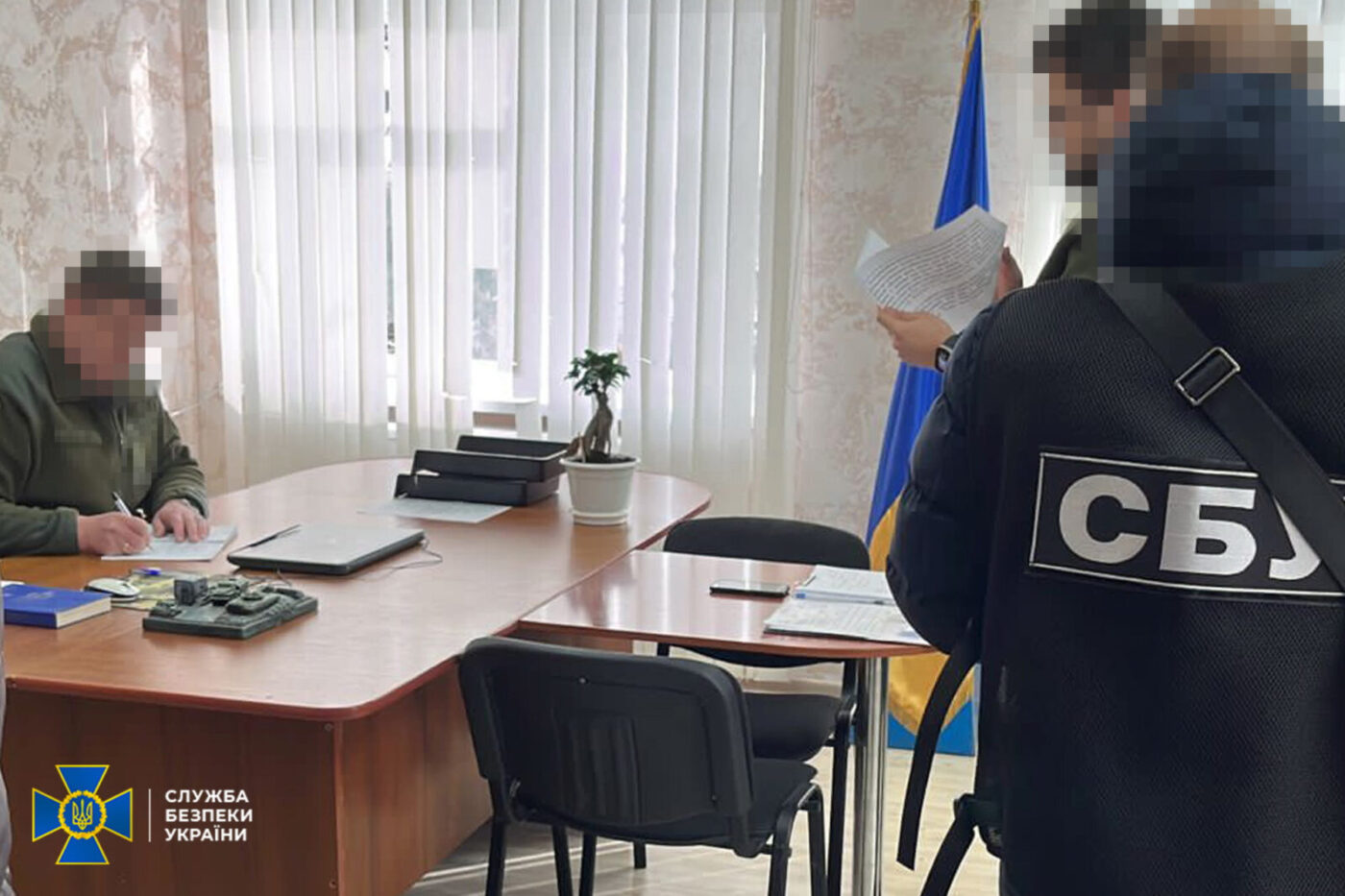 СБУ викрила на Київщині очільницю військової медкомісії, яка «списала» півсотні ухилянтів за понад 10 млн грн хабарів