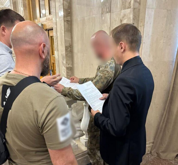 Військкому ТЦК одного з районів Києва вручили протокол про корупцію