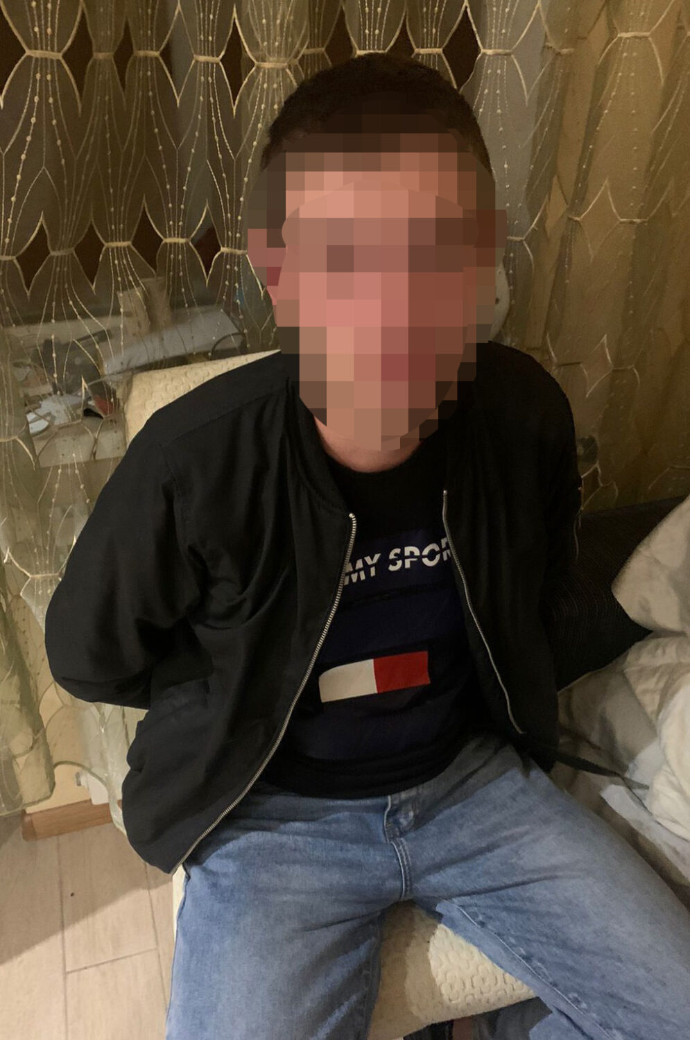 У Києві затримали чоловіка, який заманив до себе у квартиру дівчину та зґвалтував її