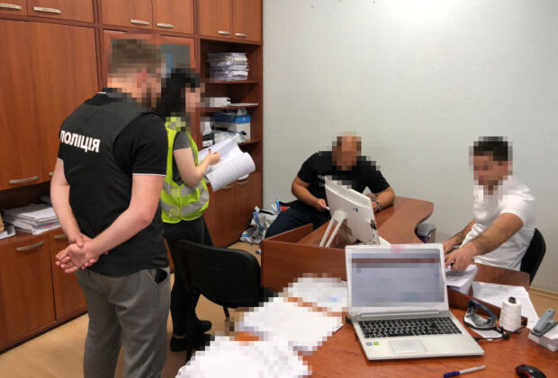 Відремонтували дорогу зі збитками у майже 4,7 млн грн: повідомлено підозру начальнику столичного комунального шляхобудівного підприємства та підряднику