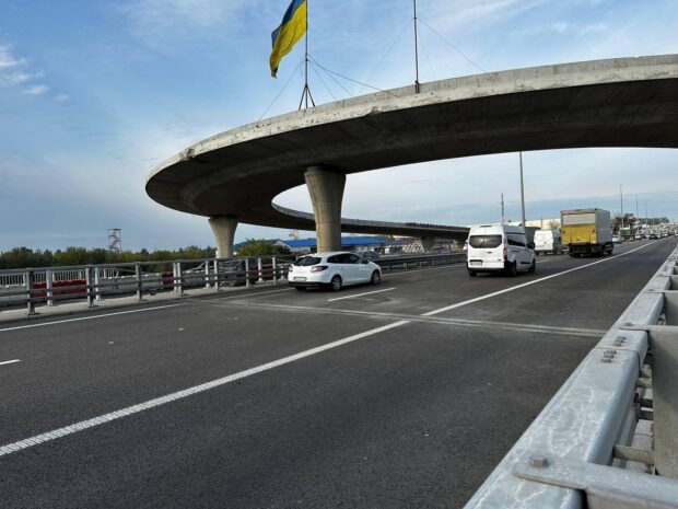 На трасі Київ – Чоп відкрито важливий інфраструктурний міст через річку Ірпінь