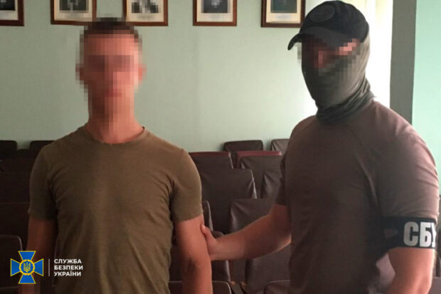 СБУ затримала у Києві «військового перевертня», який готував нові удари рф по столичних ТЕЦ