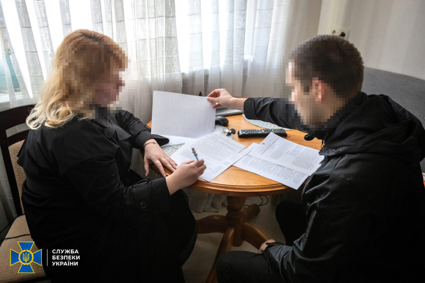 СБУ повідомила Азарову про нову підозру і викрила у Києві чиновницю, яка навіть під час війни готувала його виступи для росТБ