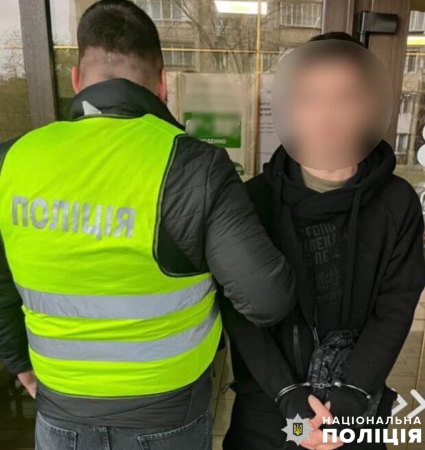 «Ваша донька потрапила у ДТП»: у Києві затримали братів, які ошукали пенсіонерку