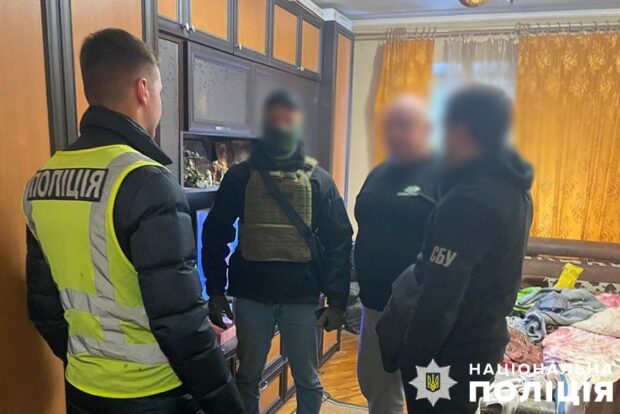 Допомагали ухилянтам виїхати за кордон: у Києві викрили чергову корупційну схему