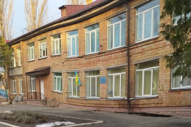 У Києві слідчі розпочали кримінальні провадження за фактом просідання будівлі дитячого садочку