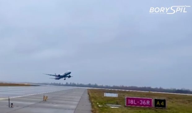 З аеропорту "Бориспіль" вилетів літак: тестують відновлення регулярних операцій