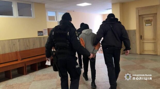 "Заспокоїв" ударом по голові: 18-річний батько підозрюється у вбивстві доньки на Київщині