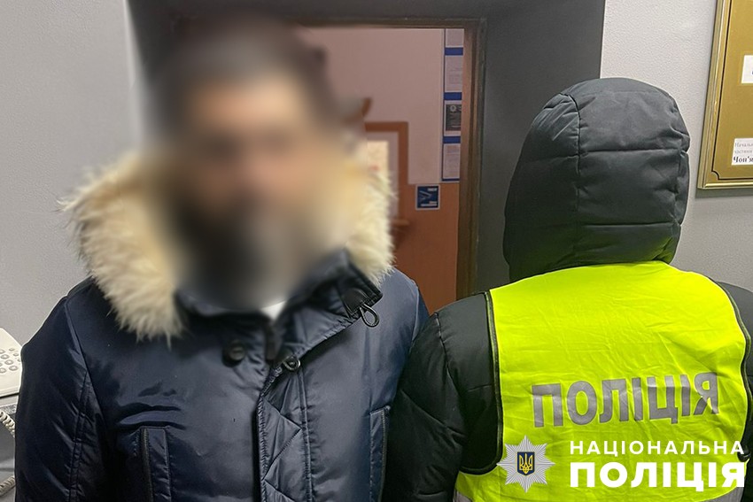 У Києві розшукали чоловіка, який обікрав ювелірну крамницю