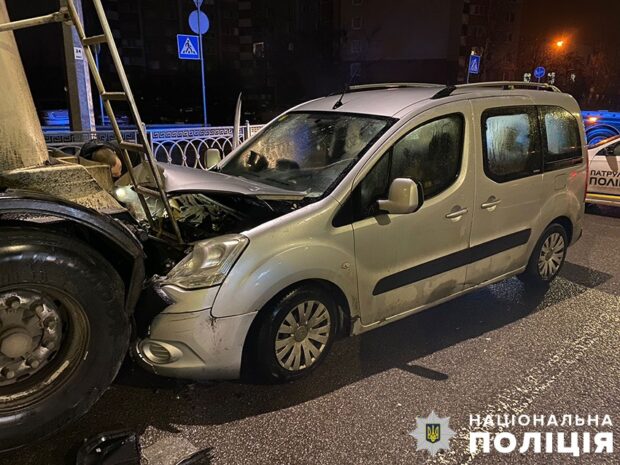 У Києві затримали п’яного водія, який вчинив ДТП у Деснянському районі