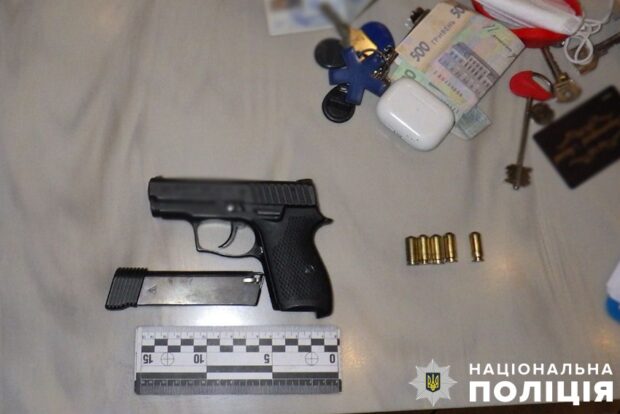 У столичному готелі сталася стрілянина, поранений чоловік