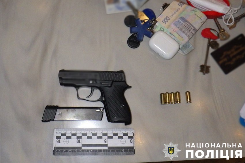 У столичному готелі сталася стрілянина, поранений чоловік