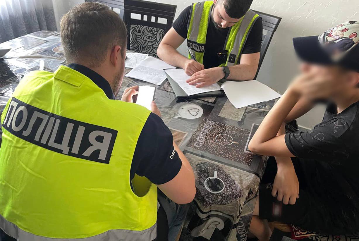 На Буковині судитимуть 17-річного юнака, який "замінував" школу в Києві