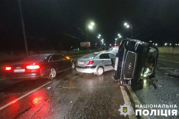 У Києві затримали п’яного водія, який вчинив потрійну ДТП