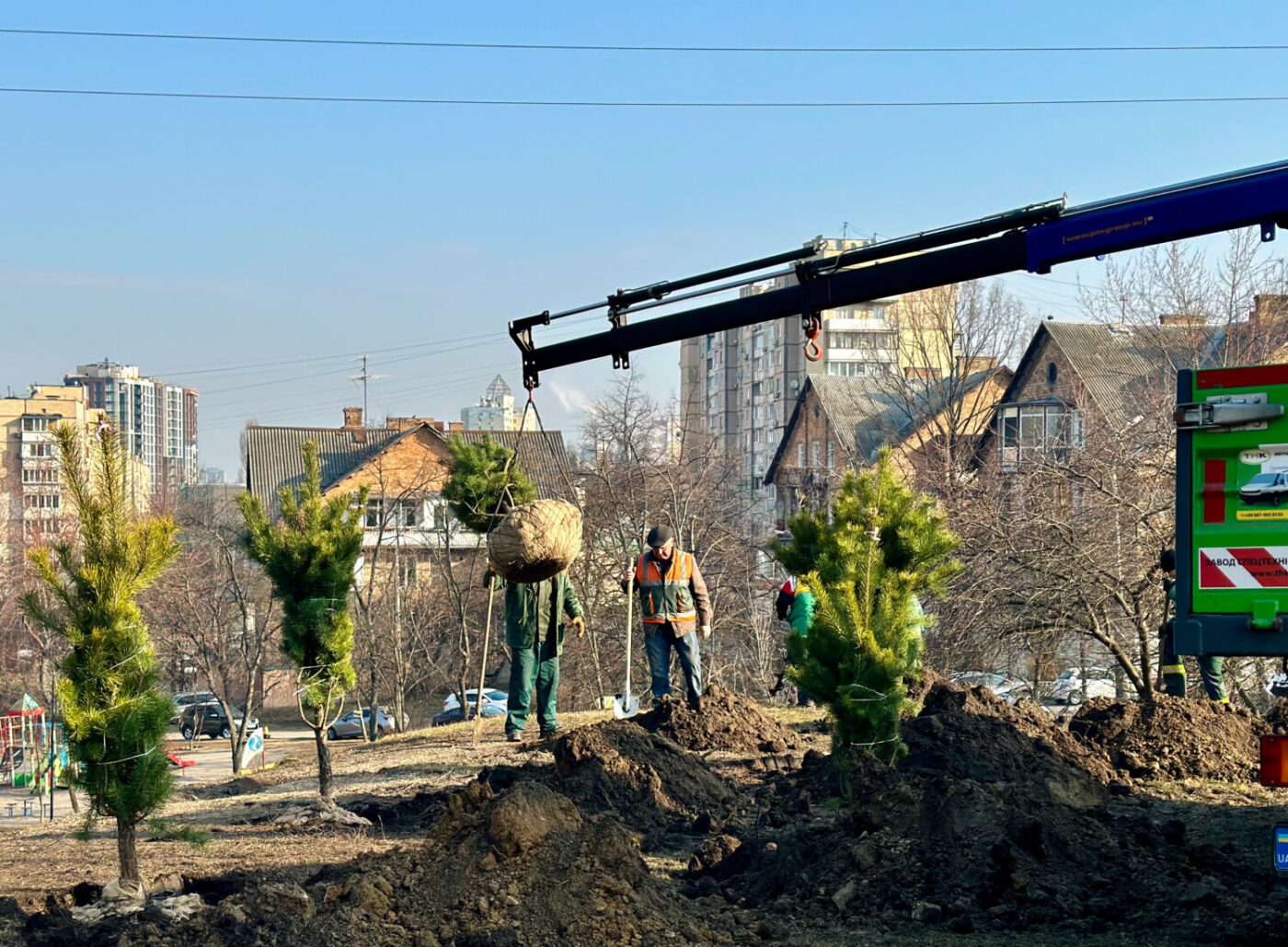 У Солом’янському ландшафтному парку висадили 70 дерев і 120 кущів