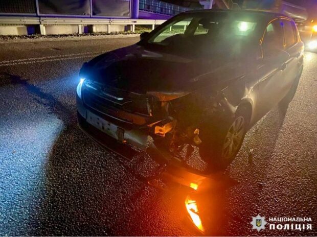 На Київщині під колесами автівки загинув пішохід